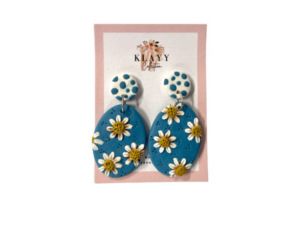 Daisy Dot Oval Earring